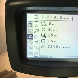 NEW HOLLAND CX820 COMBINE HARVESTER