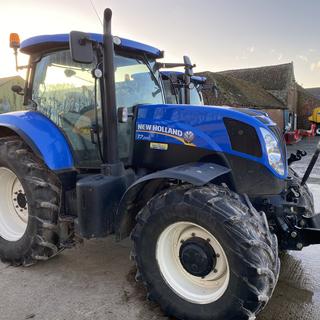 NEW HOLLAND T7.200 POWER COMMAND TRACTOR