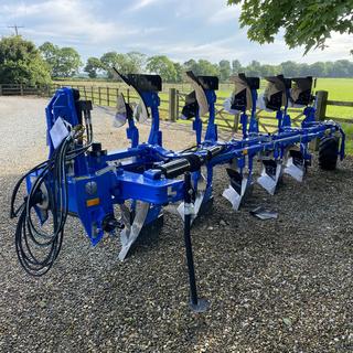 NEW HOLLAND PHVS4 4+1 PLOUGH