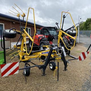 NEW HOLLAND PROTED 540 TEDDER