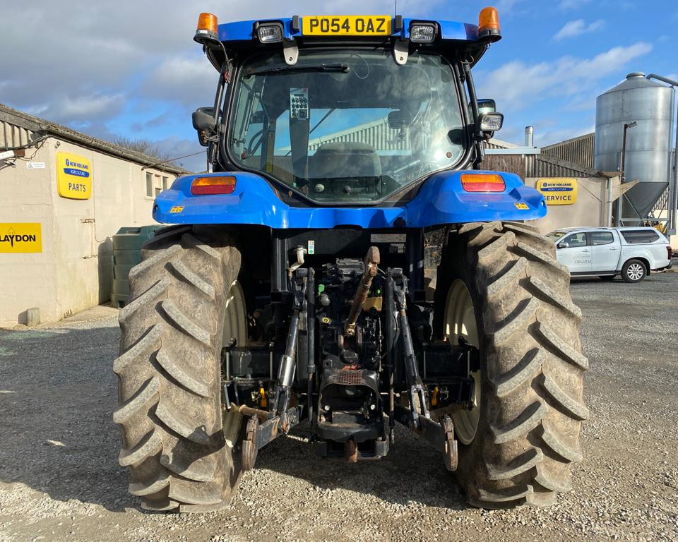 NEW HOLLAND TS115A TRACTOR