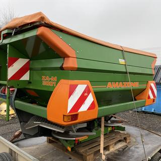 AMAZONE ZA-M3001 FERTILIZER SPREADER