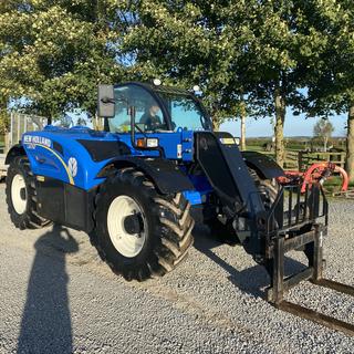 NEW HOLLAND LM7.42 ELITE TELEHANDLER