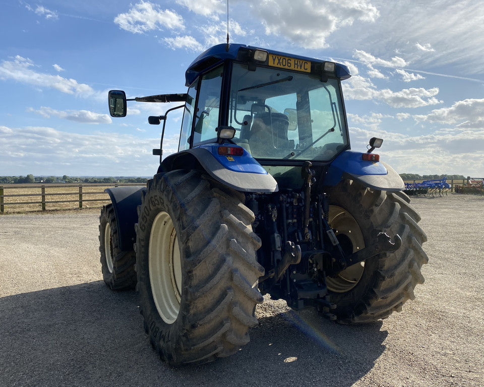 NEW HOLLAND TM155 TRACTOR