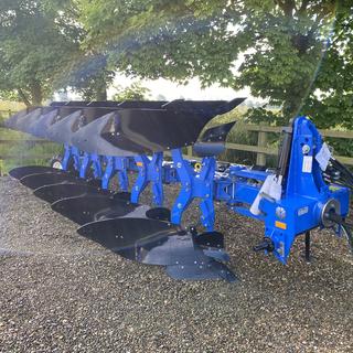 NEW HOLLAND PHVS4 4+1 PLOUGH