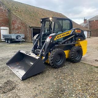 NEW HOLLAND L318 SKIDSTEER LOADER