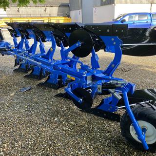 NEW HOLLAND PHVS4 4+1 PLOUGH