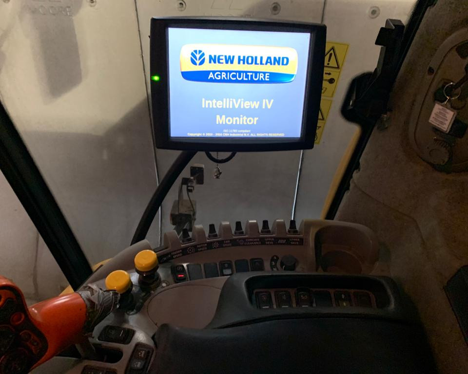 NEW HOLLAND CR9080