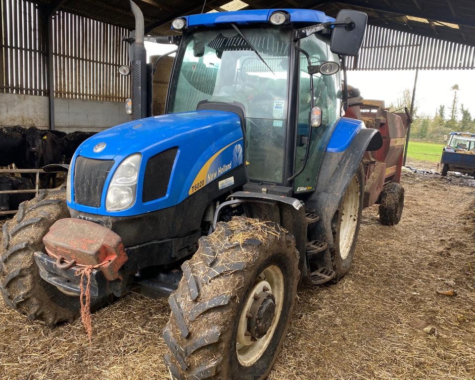 NEW HOLLAND T6020 TRACTOR