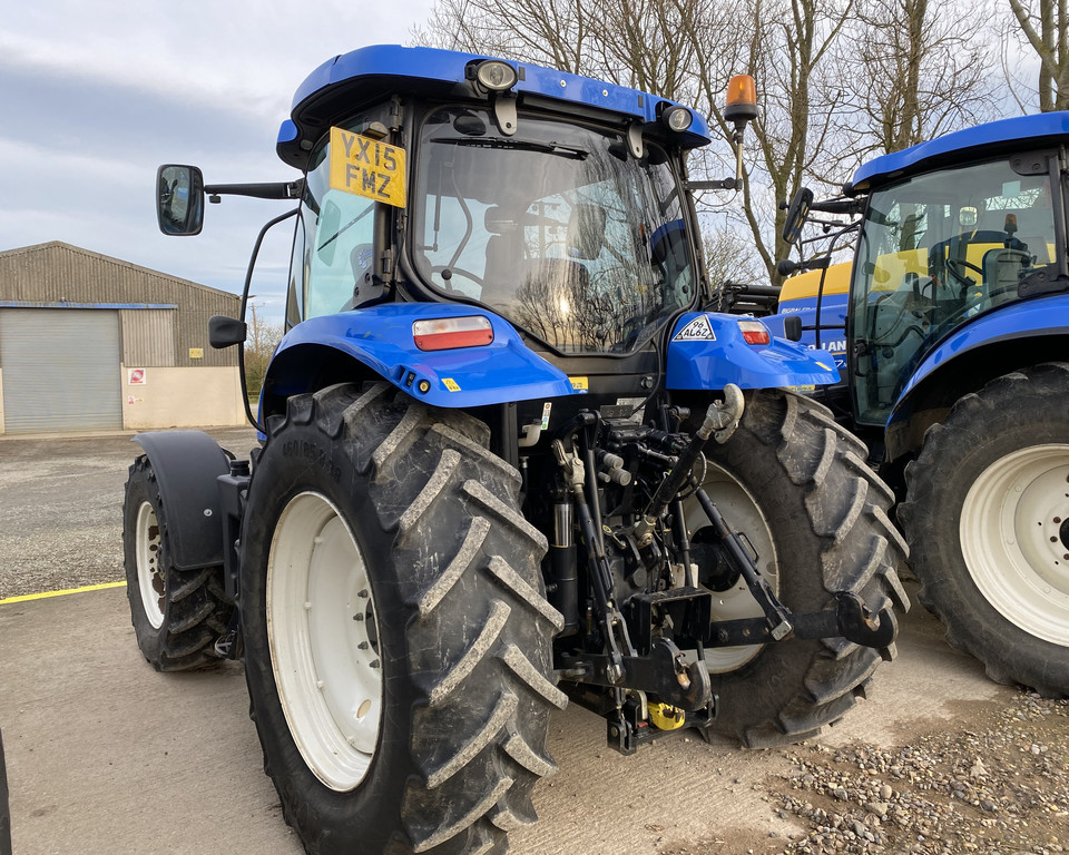 NEW HOLLAND T6.175 TRACTOR