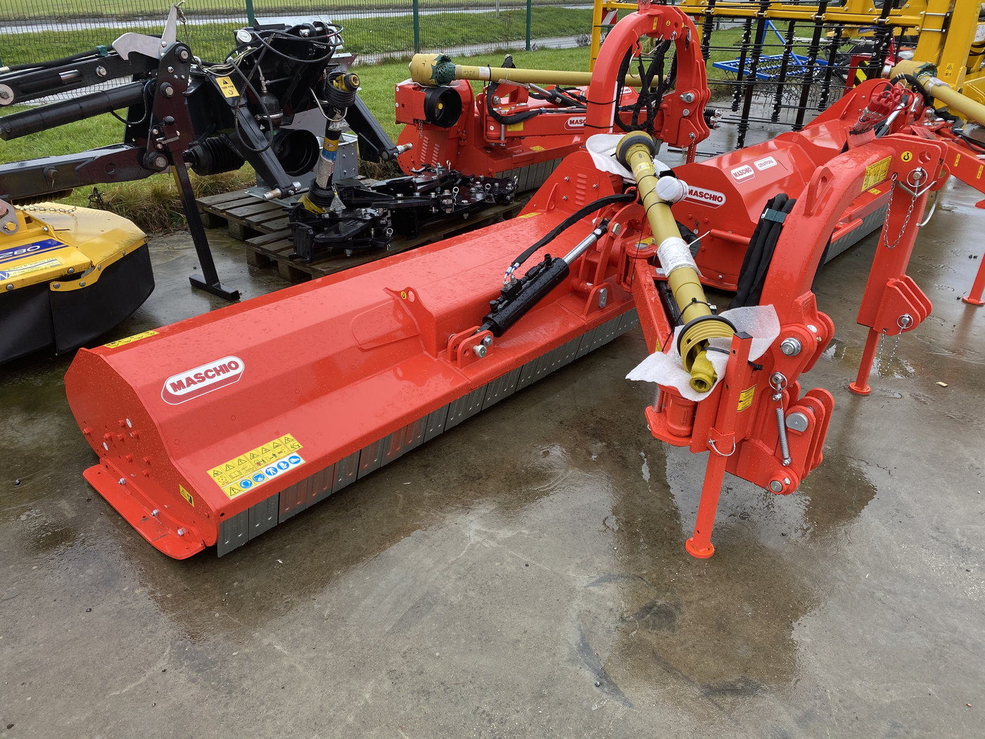 MASCHIO GIRAFFA XL 210 RH FLAIL | New Holland dealer in Yorkshire ...