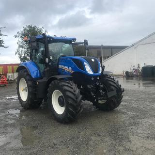 NEW HOLLAND T7.225 AC TRACTOR