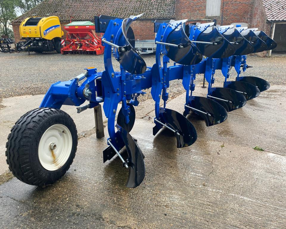 NEW HOLLAND PXVS5 PLOUGH