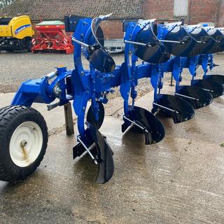 NEW HOLLAND PXVS5 PLOUGH