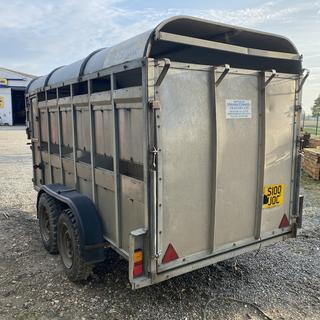 GRAHAM EDWARDS TWIN AXLE LIVESTOCK TRAILER