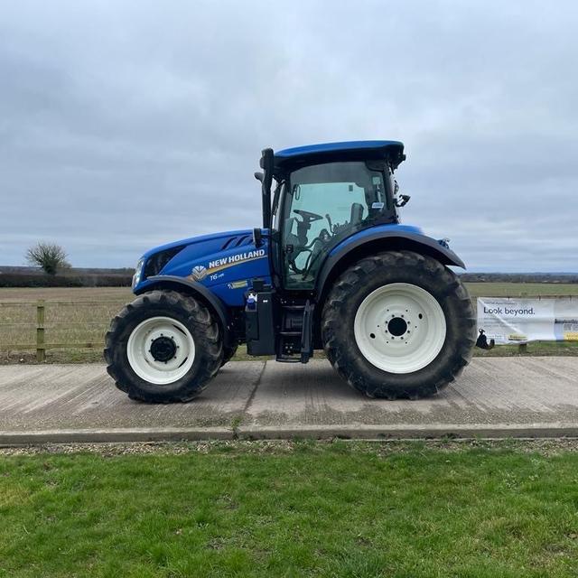 NEW HOLLAND T6.145 