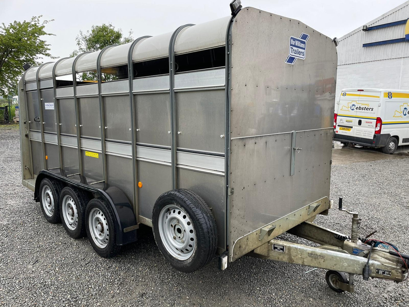 IFOR WILLIAMS 14FT TRIAXLE LIVESTOCK TRAILER | New Holland dealer in ...