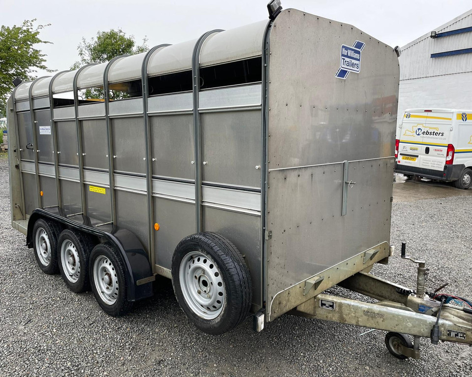  IFOR WILLIAMS 14FT TRIAXLE LIVESTOCK TRAILER