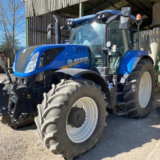 NEW HOLLAND T7.230 TRACTOR CLASSIC