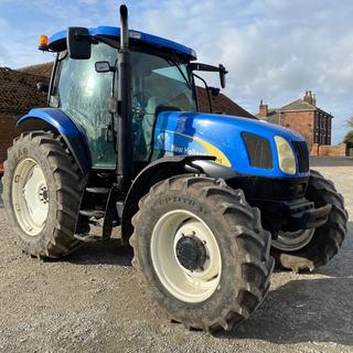 NEW HOLLAND TS115A TRACTOR