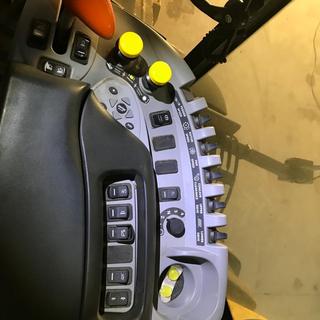 NEW HOLLAND CX820 COMBINE HARVESTER