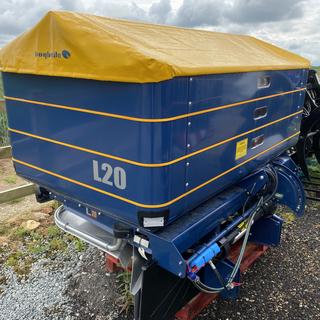 KRM L20 FERTILISER SPREADER