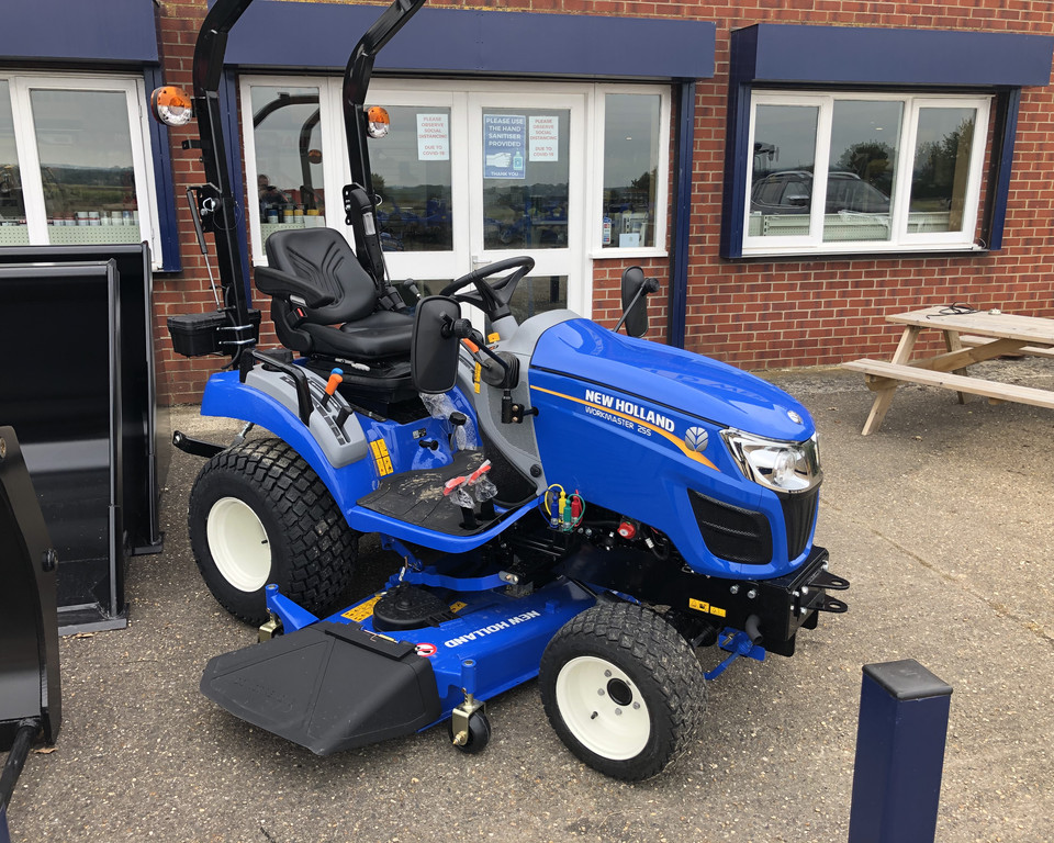 NEW HOLLAND WORKMASTER 25 TRACTOR