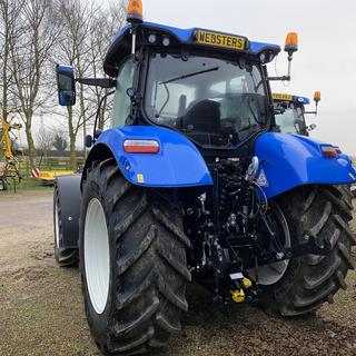 NEW HOLLAND T6.180 DYNAMIC COMMAND TRACTOR