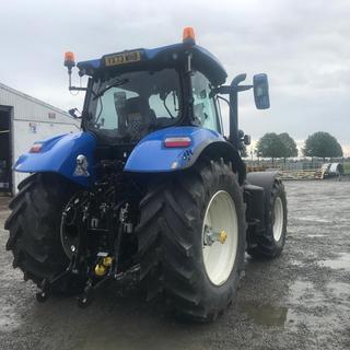 NEW HOLLAND T7.225 AC TRACTOR