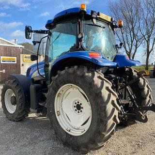 NEW HOLLAND TS115A TRACTOR