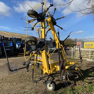 NEW HOLLAND PROTED 760 TEDDER