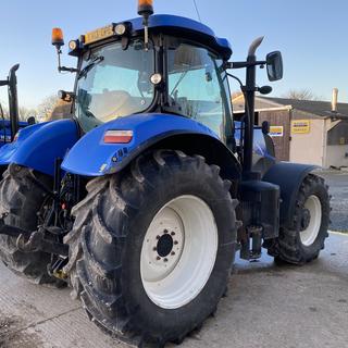 NEW HOLLAND T7.200 POWER COMMAND TRACTOR