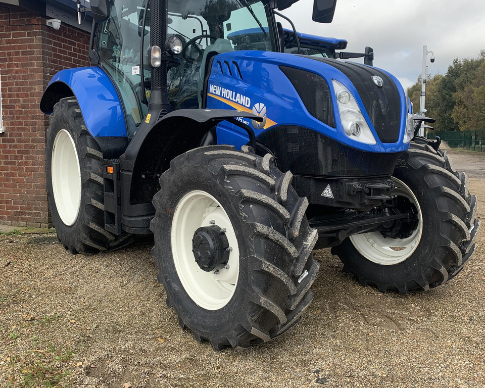 NEW HOLLAND T6.180 ELECTRO COMMAND TRACTOR