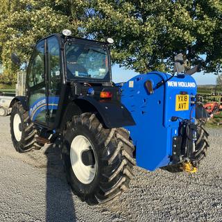 NEW HOLLAND LM7.42 ELITE TELEHANDLER