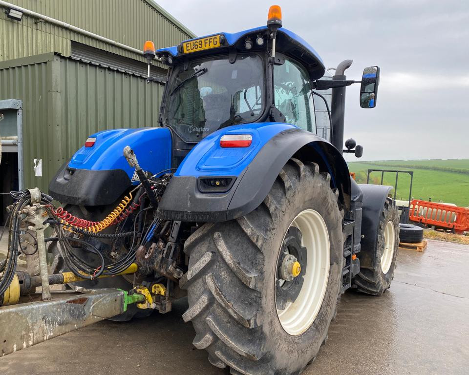 NEW HOLLAND T7.315HD TRACTOR