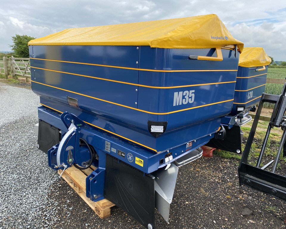 KRM M35 FERTILISER SPREADER